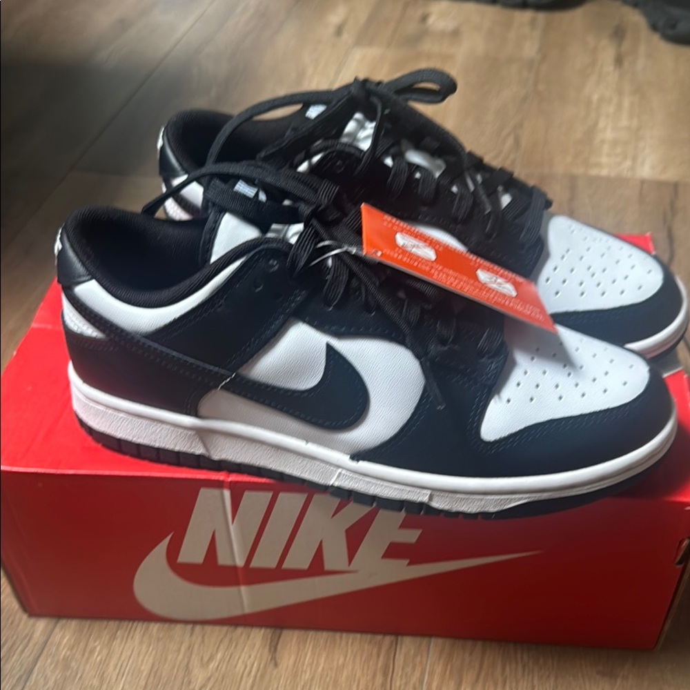 Nike Black and White Sneakers